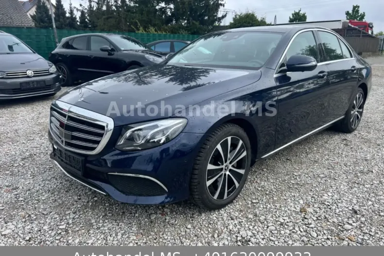 Mercedes-Benz E 300 din 2020 cu 69.380 km - oferta MER117641 - foto 1