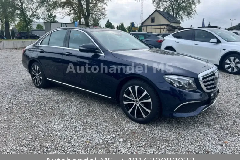 Mercedes-Benz E 300 din 2020 cu 69.380 km - oferta MER117641 - foto 4