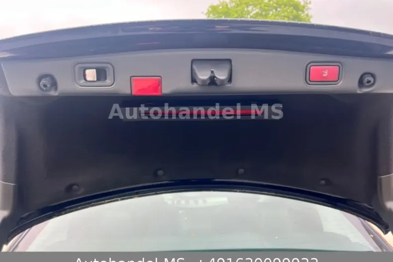 Mercedes-Benz E 300 din 2020 cu 69.380 km - oferta MER117641 - foto 11