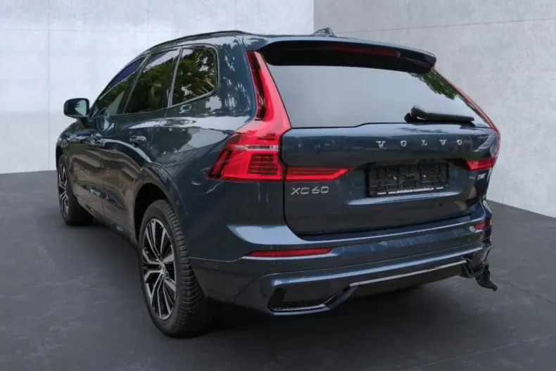 Volvo XC60 din 2023 cu 33.500 km - oferta VOL117643 - foto 3