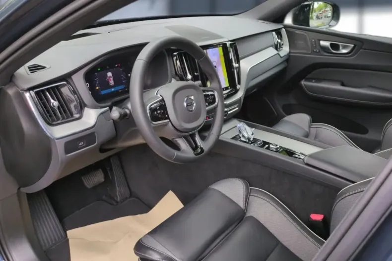 Volvo XC60 din 2023 cu 33.500 km - oferta VOL117643 - foto 10