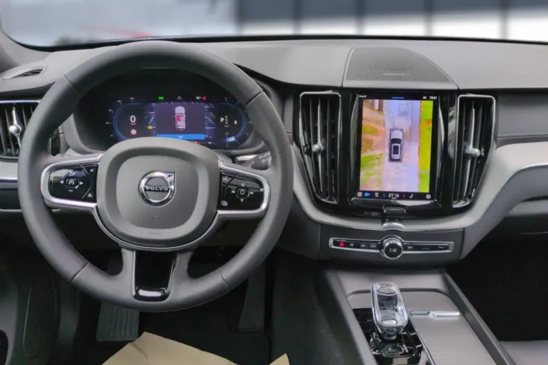 Volvo XC60 din 2023 cu 33.500 km - oferta VOL117643 - foto 12
