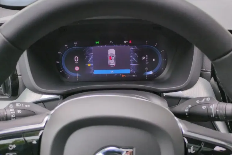 Volvo XC60 din 2023 cu 33.500 km - oferta VOL117643 - foto 13