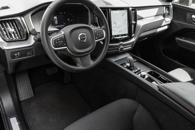 Volvo XC60 din 2022 cu 34.383 km - oferta VOL117644 - foto 5