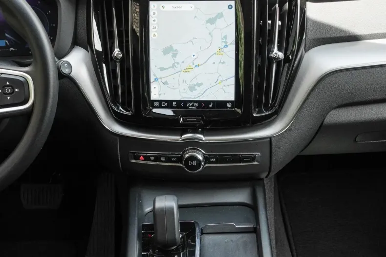 Volvo XC60 din 2022 cu 34.383 km - oferta VOL117644 - foto 8