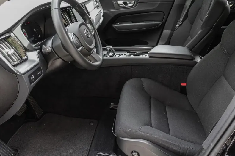 Volvo XC60 din 2022 cu 34.383 km - oferta VOL117644 - foto 11