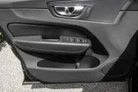 Volvo XC60 din 2022 cu 34.383 km - oferta VOL117644 - foto 14