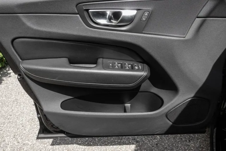 Volvo XC60 din 2022 cu 34.383 km - oferta VOL117644 - foto 14