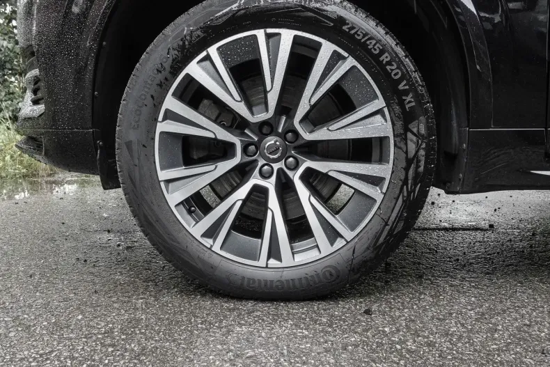 Volvo XC90 din 2022 cu 92.429 km - oferta VOL117645 - foto 3