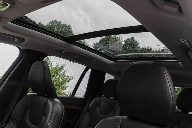 Volvo XC90 din 2022 cu 92.429 km - oferta VOL117645 - foto 4