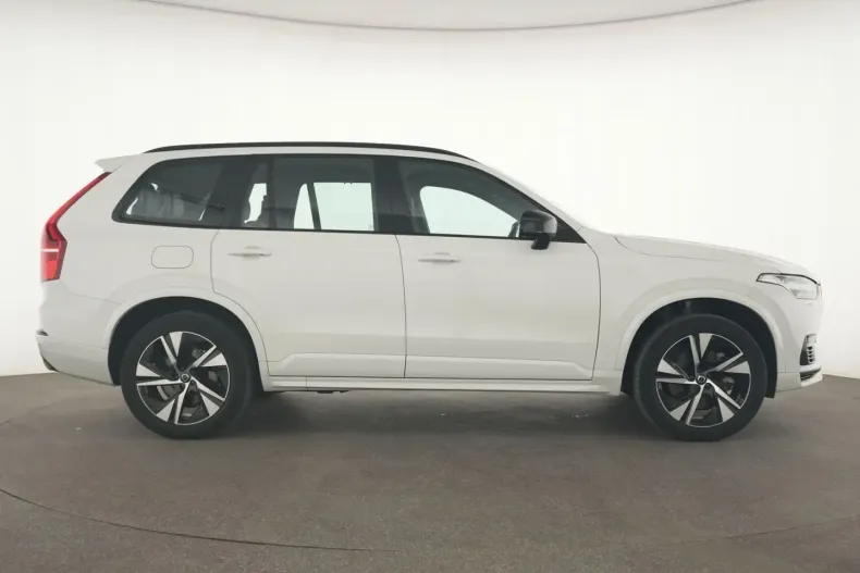 Volvo XC90 din 2022 cu 35.327 km - oferta VOL117647 - foto 4
