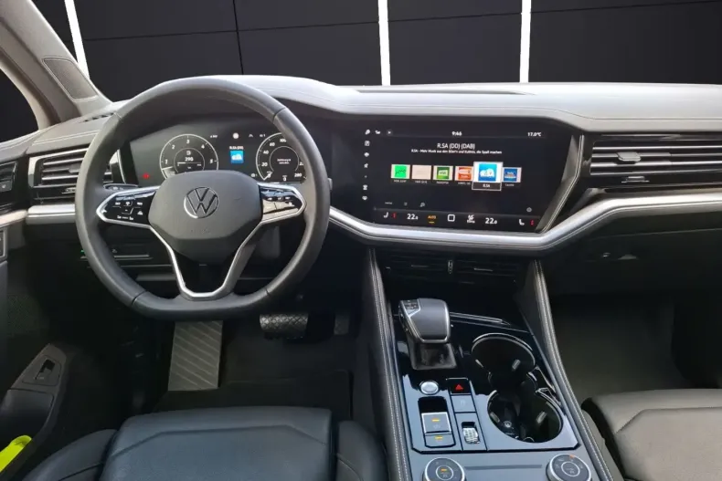 Volkswagen Touareg din 2024 cu 29.500 km - oferta VOL117648 - foto 16