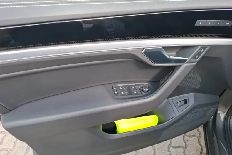 Volkswagen Touareg din 2024 cu 29.500 km - oferta VOL117648 - foto 21