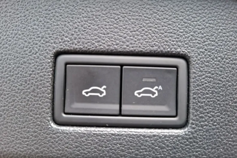 Volkswagen Touareg din 2024 cu 29.500 km - oferta VOL117648 - foto 25