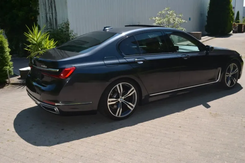 BMW 745 din 2022 cu 8.500 km - oferta BMW117649 - foto 4