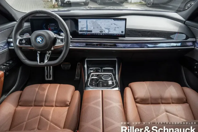 BMW 750 din 2024 cu 16.349 km - oferta BMW117654 - foto 10