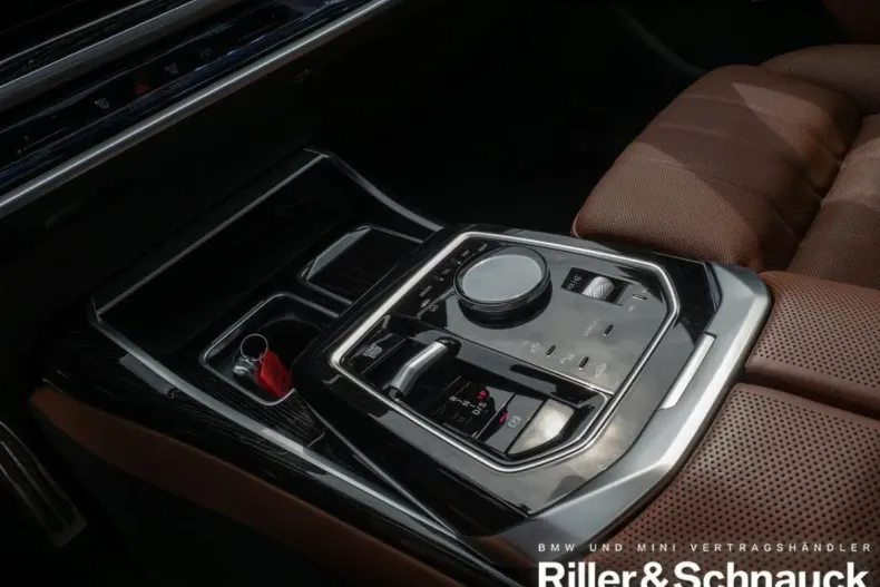 BMW 750 din 2024 cu 16.349 km - oferta BMW117654 - foto 16