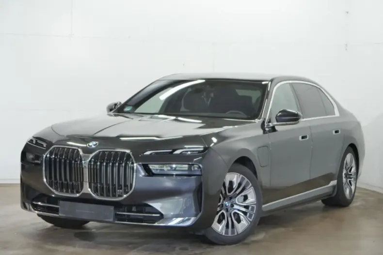 BMW 750 din 2024 cu 46.469 km - oferta BMW117656 - foto 4