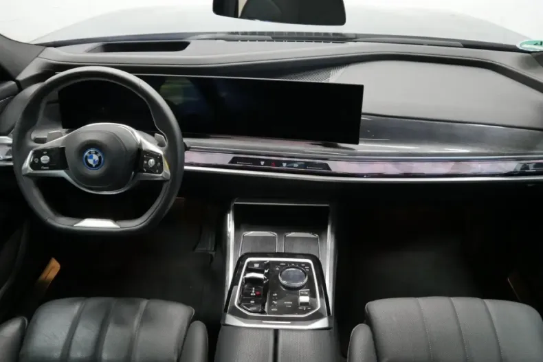 BMW 750 din 2024 cu 46.469 km - oferta BMW117656 - foto 12