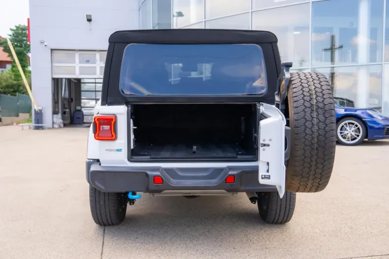 Jeep Wrangler din 2024 cu 7.228 km - oferta JEE117658 - foto 10