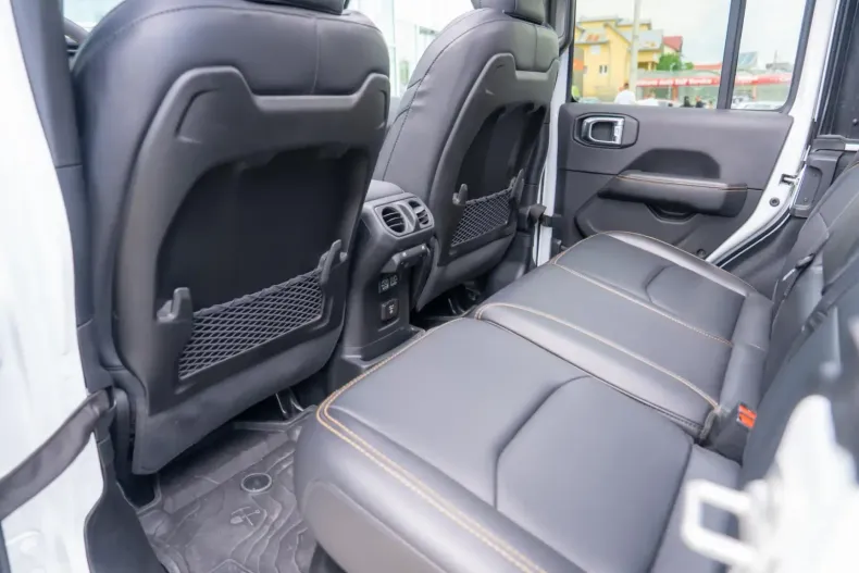 Jeep Wrangler din 2024 cu 7.228 km - oferta JEE117658 - foto 23