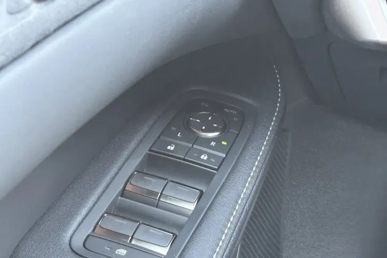 Lexus RX 500 din 2025 cu 1.100 km - oferta LEX117659 - foto 18