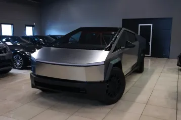 Tesla Cybertruck din 2024 - oferta TES117660