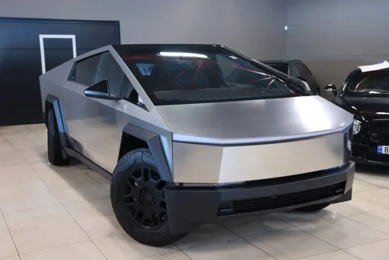 Tesla Cybertruck din 2024 cu 23.000 km - oferta TES117660 - foto 4