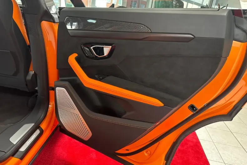 Lamborghini Urus din 2021 cu 29.980 km - oferta LAM117661 - foto 14