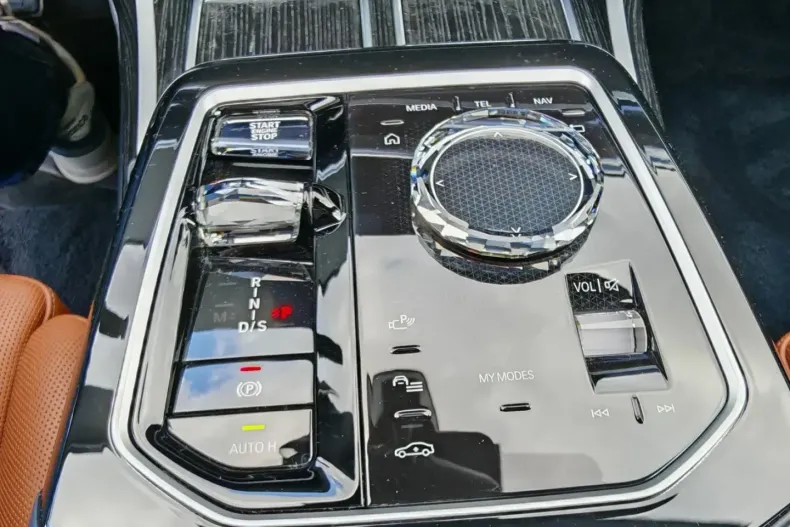 BMW 740 din 2023 cu 35.000 km - oferta BMW117671 - foto 15