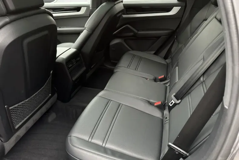 Porsche Cayenne din 2024 cu 24.600 km - oferta POR117672 - foto 8