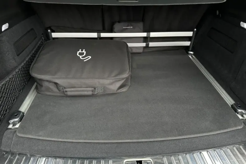 Porsche Cayenne din 2024 cu 24.600 km - oferta POR117672 - foto 28