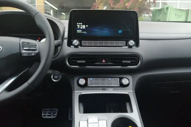 Hyundai KONA din 2023 cu 15.725 km - oferta HYU117676 - foto 11