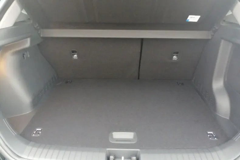 Hyundai KONA din 2023 cu 15.725 km - oferta HYU117676 - foto 13