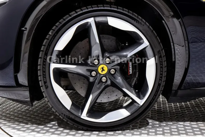 Ferrari Purosangue din 2024 cu 4.200 km - oferta FER117678 - foto 8