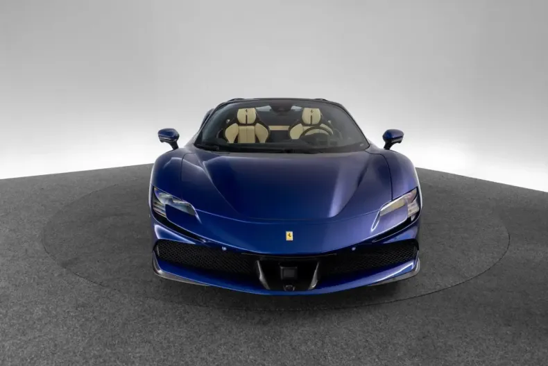 Ferrari SF90 din 2023 cu 2.300 km - oferta FER117679 - foto 2