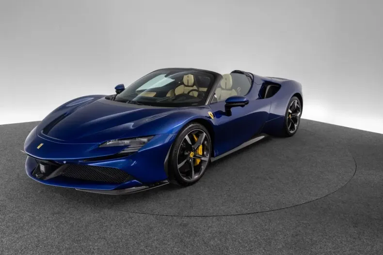 Ferrari SF90 din 2023 cu 2.300 km - oferta FER117679 - foto 3