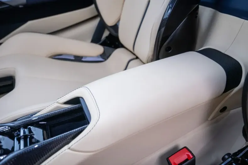 Ferrari SF90 din 2023 cu 2.300 km - oferta FER117679 - foto 24