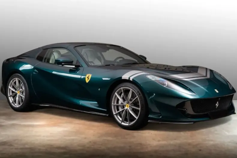Ferrari 812 din 2023 cu 3.992 km - oferta FER117681 - foto 1