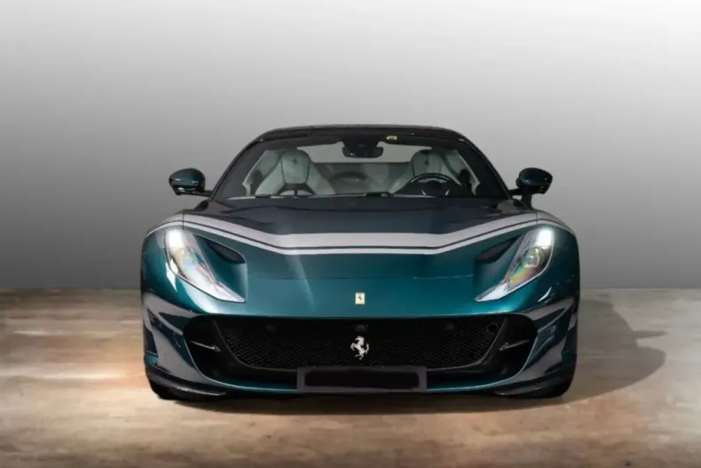Ferrari 812 din 2023 cu 3.992 km - oferta FER117681 - foto 2