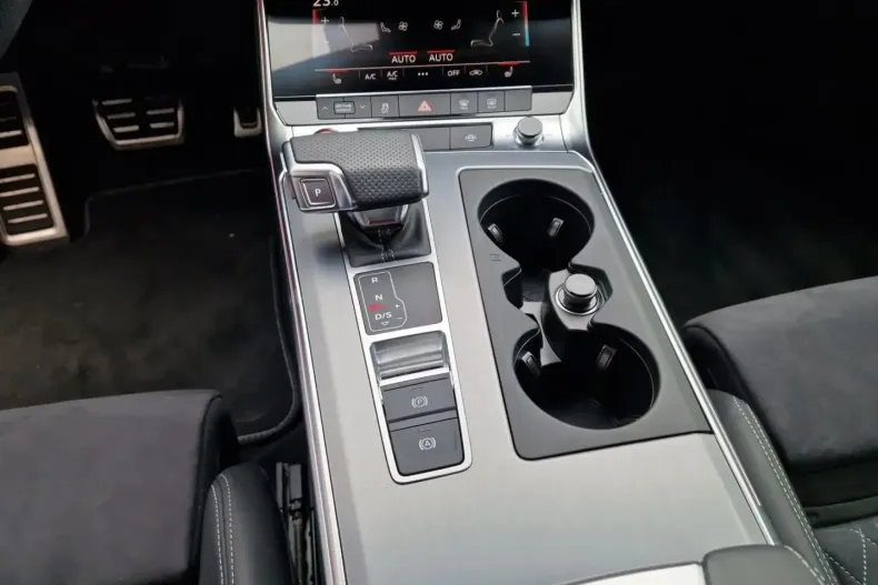 Audi S6 din 2024 cu 14.272 km - oferta AUD117695 - foto 11