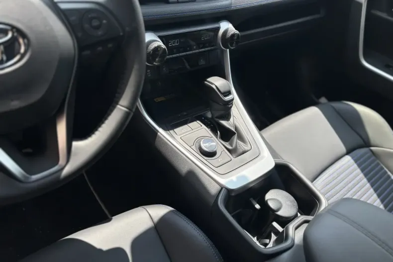 Toyota RAV4 din 2025 cu 600 km - oferta TOY117696 - foto 14