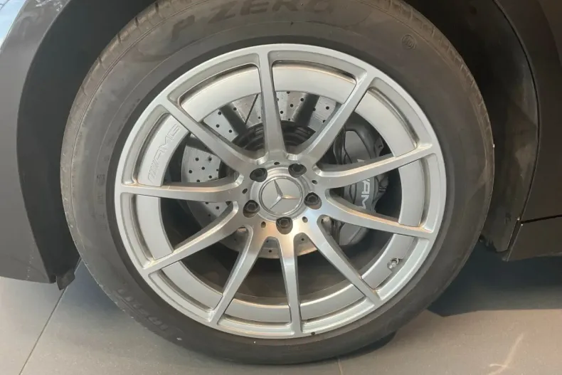 Mercedes-Benz AMG GT din 2024 cu 18.040 km - oferta MER117697 - foto 6