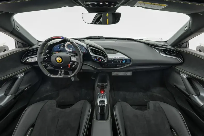 Ferrari SF90 din 2023 cu 2.200 km - oferta FER117702 - foto 4