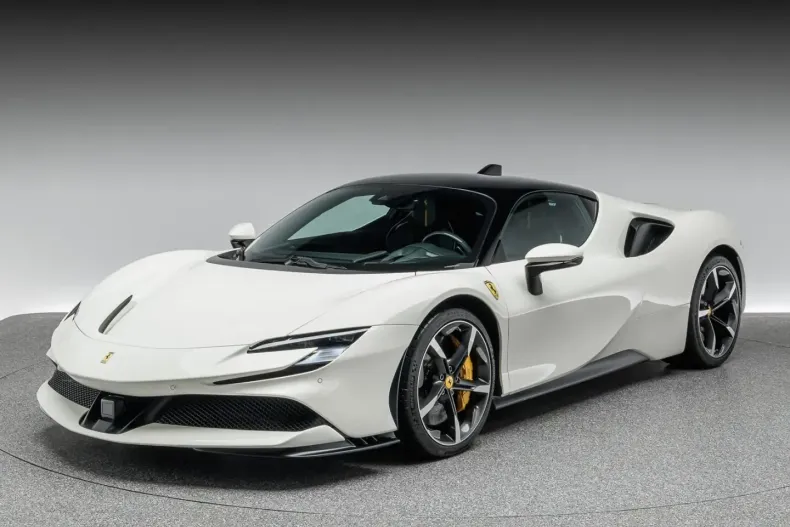 Ferrari SF90 din 2023 cu 2.200 km - oferta FER117702 - foto 10