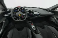 Ferrari SF90 din 2023 cu 2.200 km - oferta FER117702 - foto 12