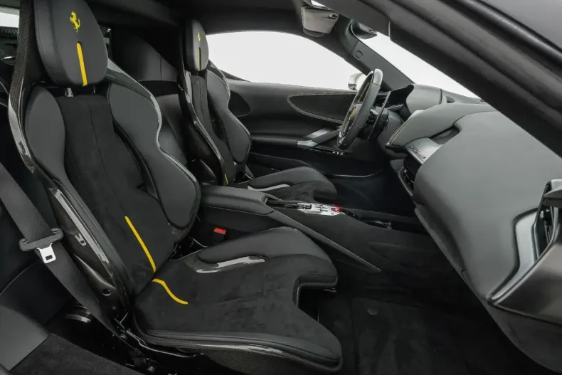 Ferrari SF90 din 2023 cu 2.200 km - oferta FER117702 - foto 17