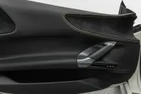 Ferrari SF90 din 2023 cu 2.200 km - oferta FER117702 - foto 19