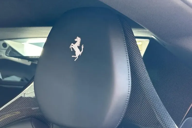 Ferrari SF90 din 2022 cu 6.000 km - oferta FER117704 - foto 15