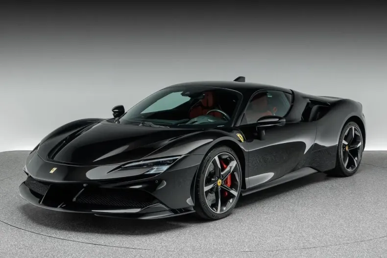 Ferrari SF90 din 2023 cu 2.800 km - oferta FER117705 - foto 1